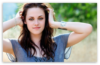 Illustration for article titled Kristen Stewart is a witch